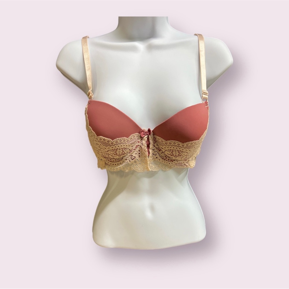 Bra dark pink cup with beige/cream lace